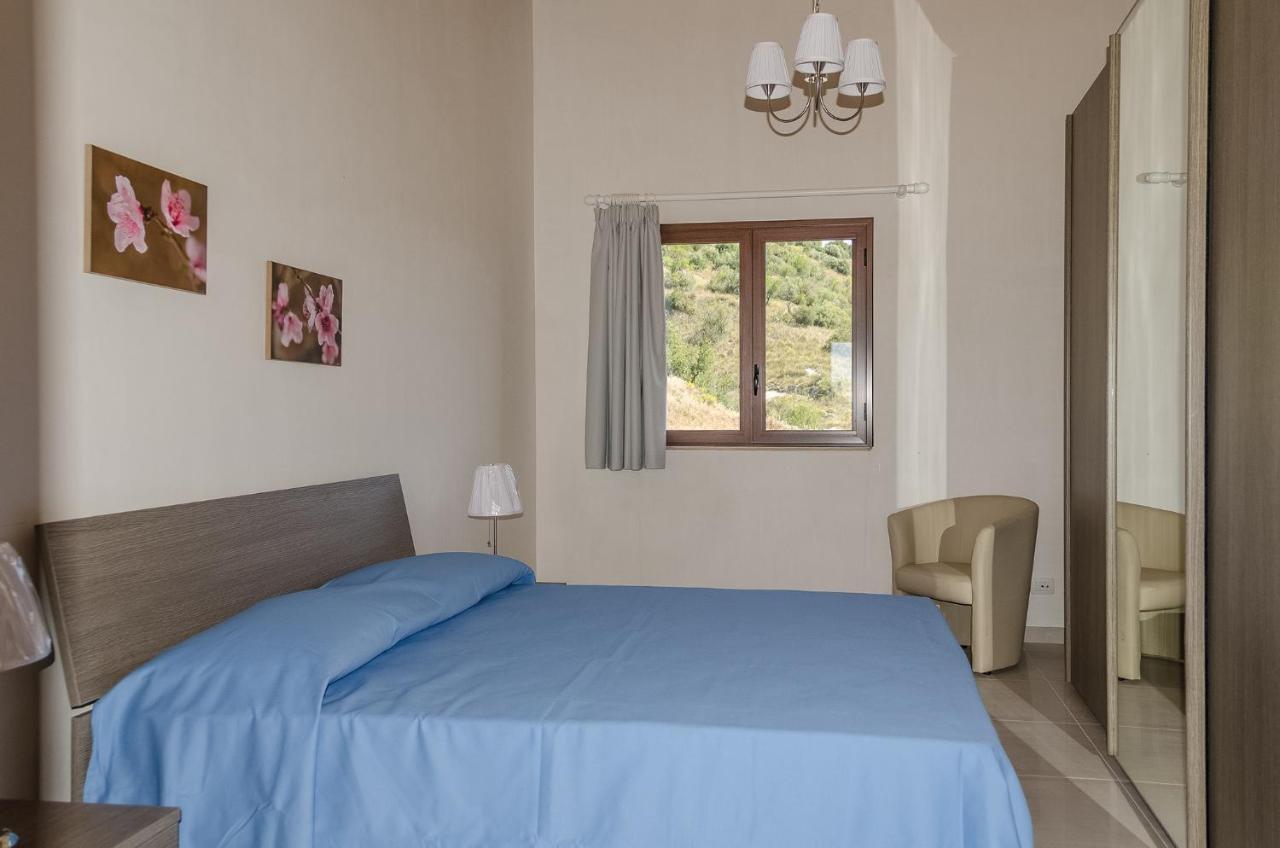 Vivere Gli Iblei - Maison En Plain Air Ragusa Kültér fotó